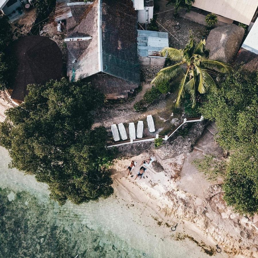 Pescador View - Beachfront & Nearby The Ocean Hostels & Restaurant Moalboal Exterior foto