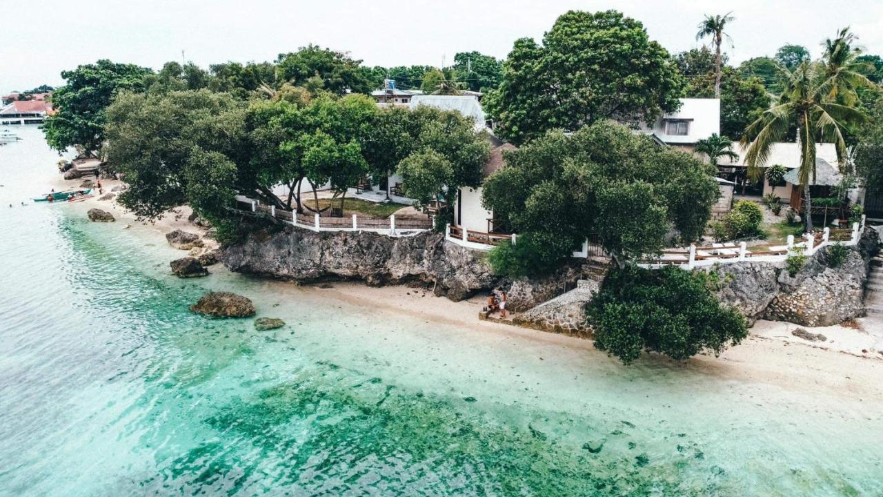 Pescador View - Beachfront & Nearby The Ocean Hostels & Restaurant Moalboal Exterior foto