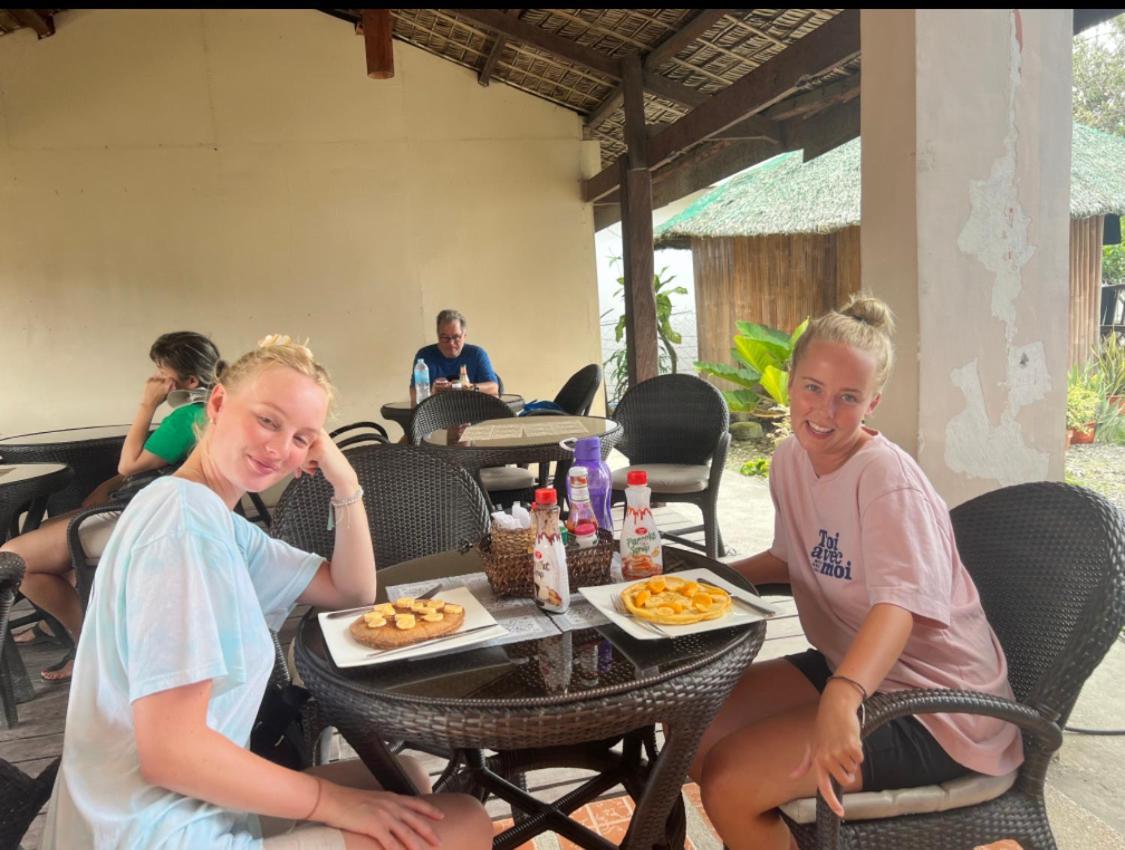 Pescador View - Beachfront & Nearby The Ocean Hostels & Restaurant Moalboal Exterior foto