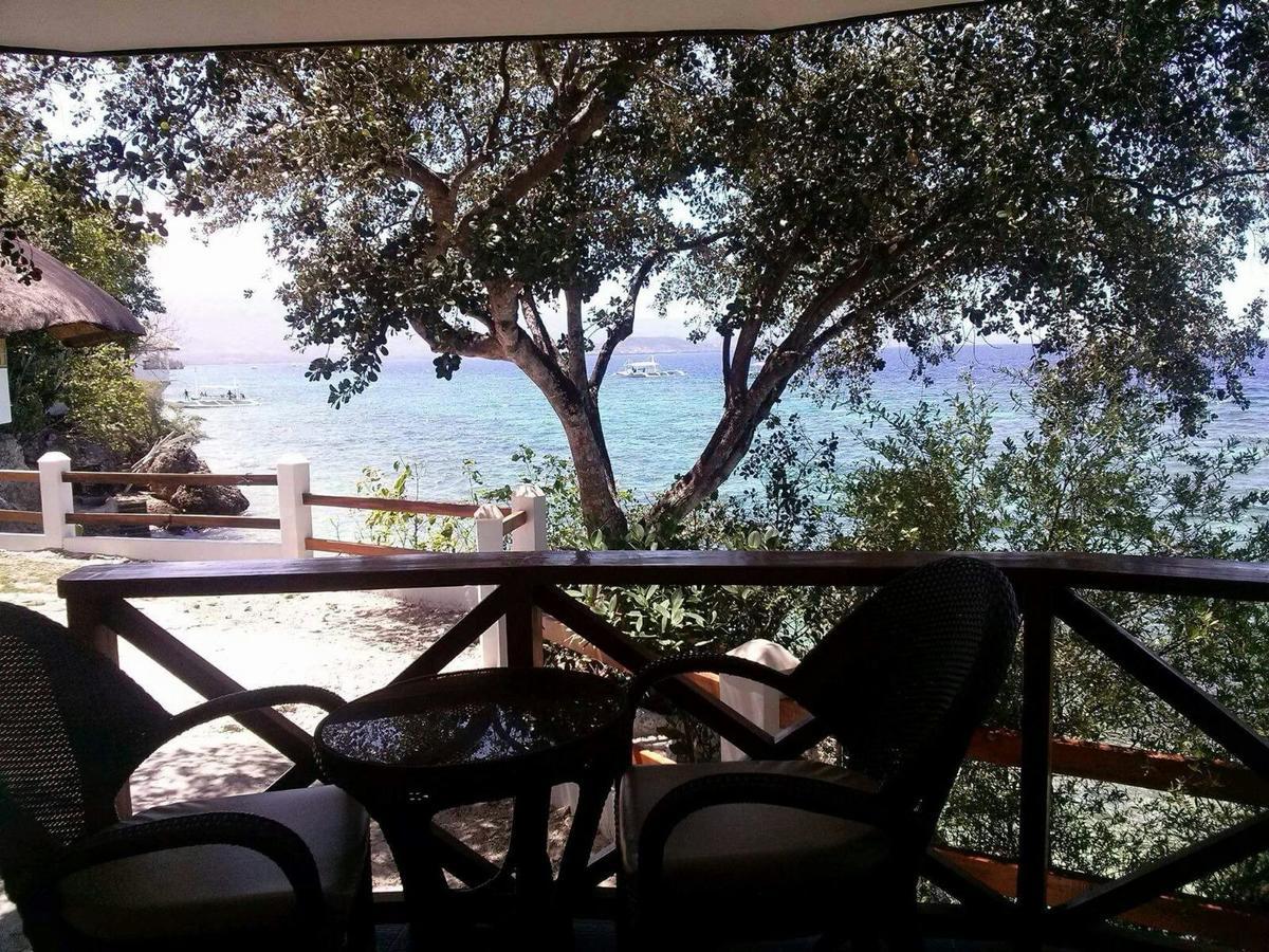 Pescador View - Beachfront & Nearby The Ocean Hostels & Restaurant Moalboal Exterior foto